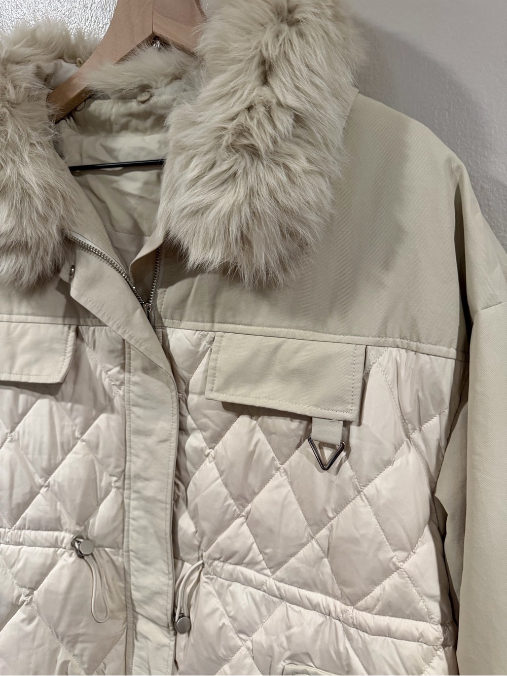 NWOT Women's Cream Goose Down Quilted Jacket with Fur Collar Medium - Picture 11 of 16
